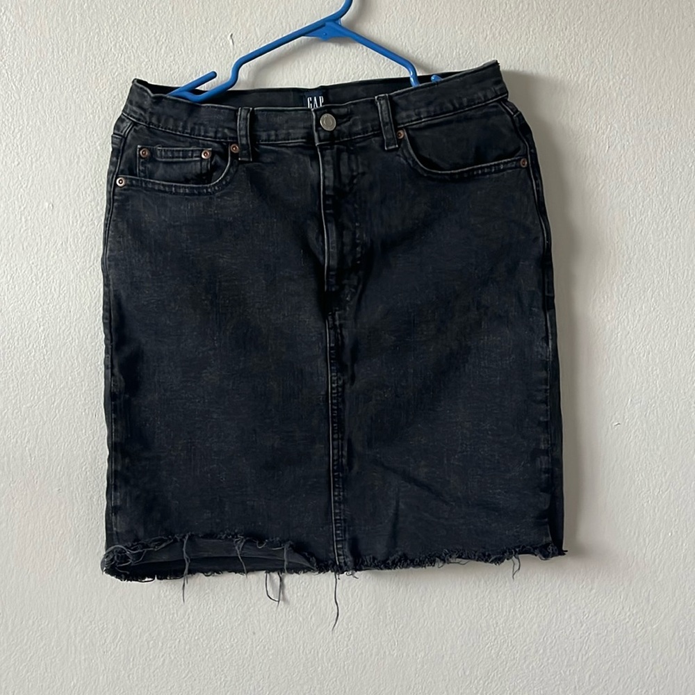 Gap denim black denim skirt size 30